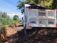 Con módulos de maquinaria Gobierno Estatal apertura caminos y mejora conectividad
