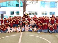 Luchadores poblanos consienten a infancias y juventudes del SEDIF