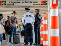 Refuerza Policía Auxiliar vigilancia en Centrales de Autobuses durante operativo “Vacaciones Seguras”