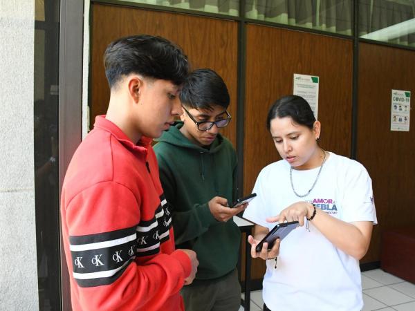 Apoyo digital para estudiantes de Huejotzingo a través de Becas de Conectividad