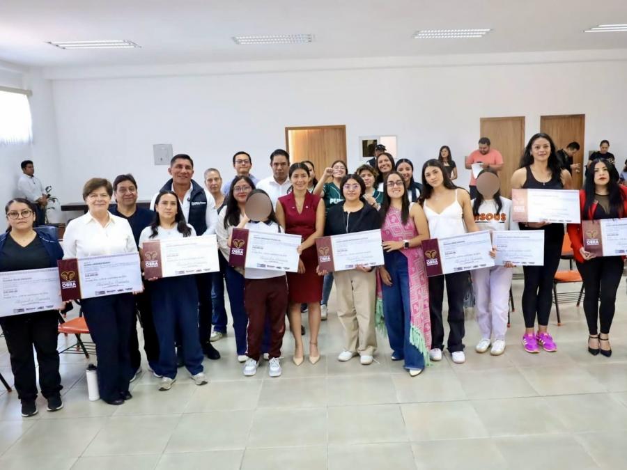 Gobierno del Estado fortalece apoyo a mujeres deportistas mediante “Obra Comunitaria”