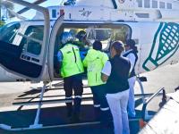 SUMA realiza traslado a&eacute;reo de adolescente con dengue desde Huauchinango