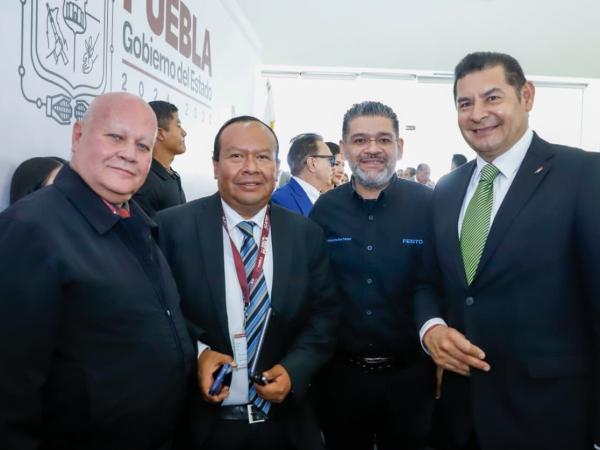 Gobierno de Puebla lidera transformación industrial e impulsa talento certificado con ICATEP