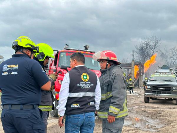 De forma oportuna Gobierno Estatal atiende emergencia por explosión en Tepeaca 