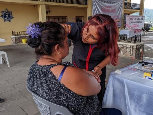 SEDIF brinda servicios de asistencia social en Jalpan