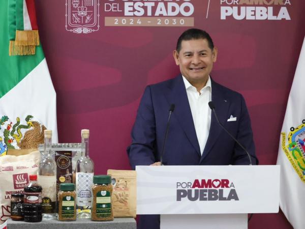 Concreta Gobierno Estatal justicia en el campo con inversi&oacute;n constante