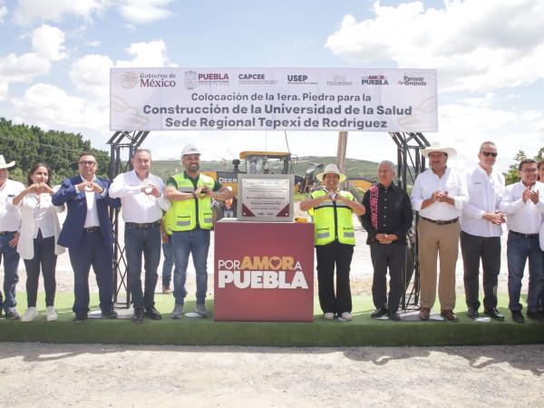 Universidad de la Salud en Tepexi impulsa desarrollo de jóvenes mixtecos