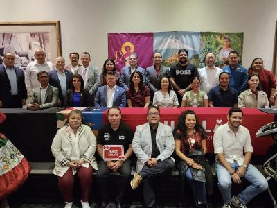 Puebla y Tabasco acuerdan impulsar el turismo mediante conectividad a&eacute;rea