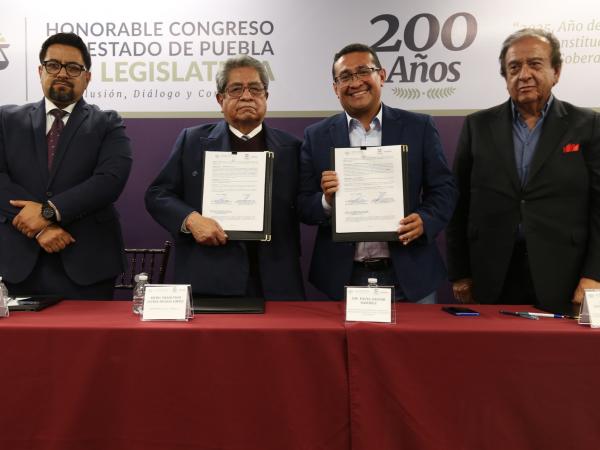 IAP y Congreso de Puebla firman convenio para fortalecer la capacitación legislativa