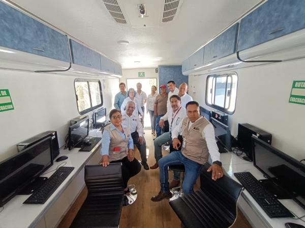 IEEA instala Plaza Comunitaria Móvil en Chietla