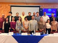 Fortalece UTH v&iacute;nculo empresarial para educaci&oacute;n dual y estad&iacute;as