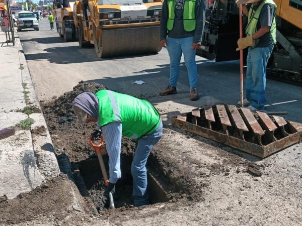 Garantiza Secretaría de Infraestructura cuidado de alcantarillas en procesos de pavimentación