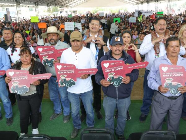 Gobierno Estatal acelera la revolución del campo con apoyos, maquinaria y Obra Comunitaria