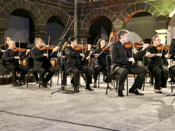 Gobierno estatal y UDLAP fortalecen formación de directores orquestales