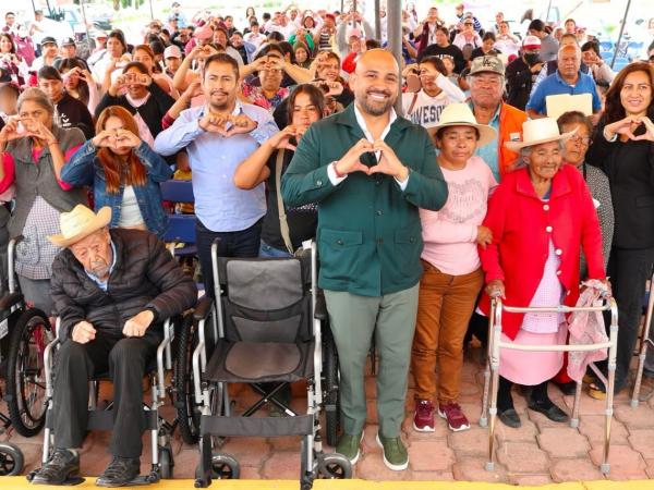 SEDIF abraza a familias de San José Chiapa con jornada de servicios
