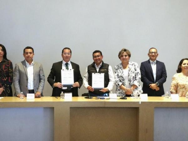 Firman convenio UTTehuacán y Congreso del Estado de Puebla