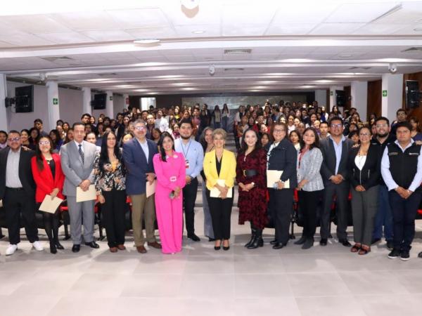 Capacita Salud a pasantes para fortalecer atenci&oacute;n en salud mental