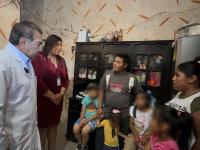 Gobierno Estatal brinda atenci&oacute;n cercana y permanente a familias en Huauchinango