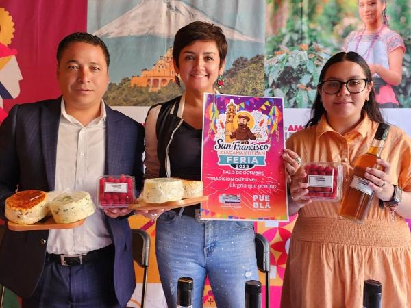 Ixtacamaxtitlán abre sus puertas al turismo y la tradición