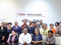 Gobierno de Puebla reconoce a trabajadores con más de 30 años de servicio