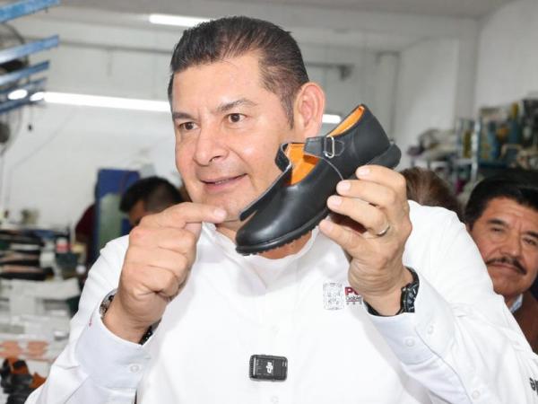 Resurge industria del calzado con impulso a cooperativas y riqueza comunitaria