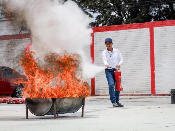 Brigadistas de la Policía Auxiliar refuerzan habilidades en materia de Protección Civil