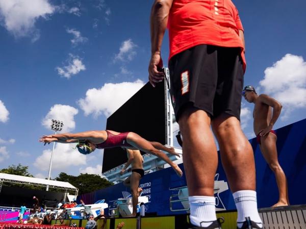 La nadadora poblana Aranza López consigue oro en los JCC 2026