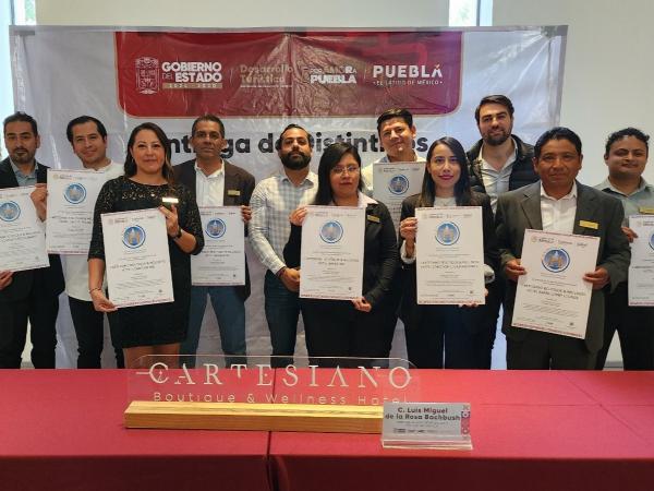 Fortalece Turismo la calidad con entrega de Distintivos H