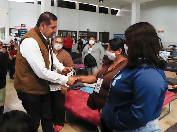 Con brigadas de salud, gobierno estatal refuerza control sanitario en la Sierra Norte