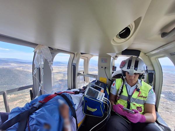 Traslado aéreo logra atención inmediata a mujer embarazada desde Huauchinango