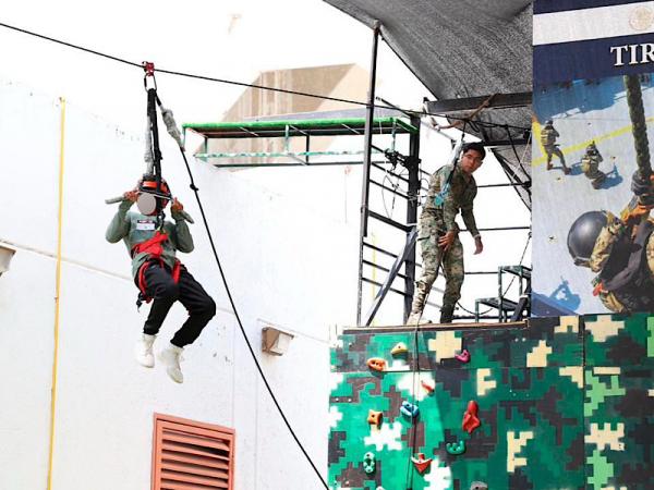 SEDIF acerca sana diversión a niñez de municipios en la Feria de Puebla 2026