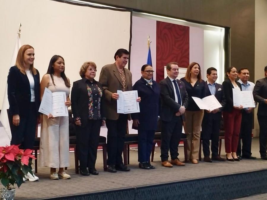 SEDIF impulsará familias fuertes a través de amor y límites