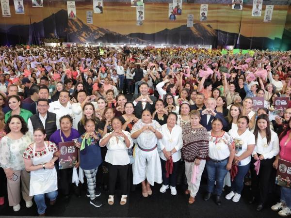 Mujeres rurales reciben apoyos sin precedentes y transforman con su talento la economía poblana