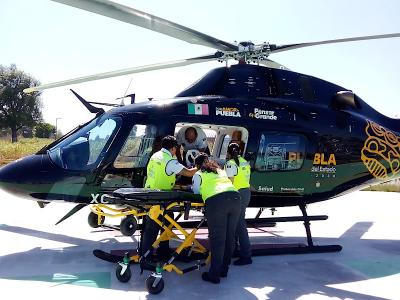 Con ambulancia a&eacute;rea, gobierno garantiza atenci&oacute;n especializada de una joven tras complicaciones por ces&aacute;rea