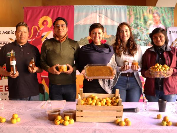 Presentan Feria del Tejocote y Expo Agrícola Calpan 2025